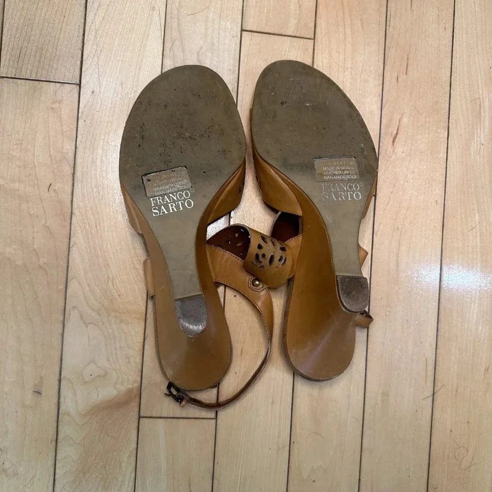 Franco Sarto suede sole